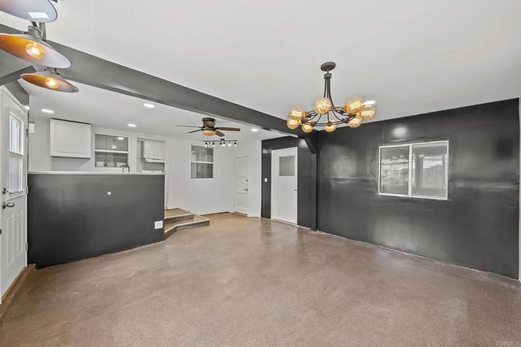 1992 Ensenada Street