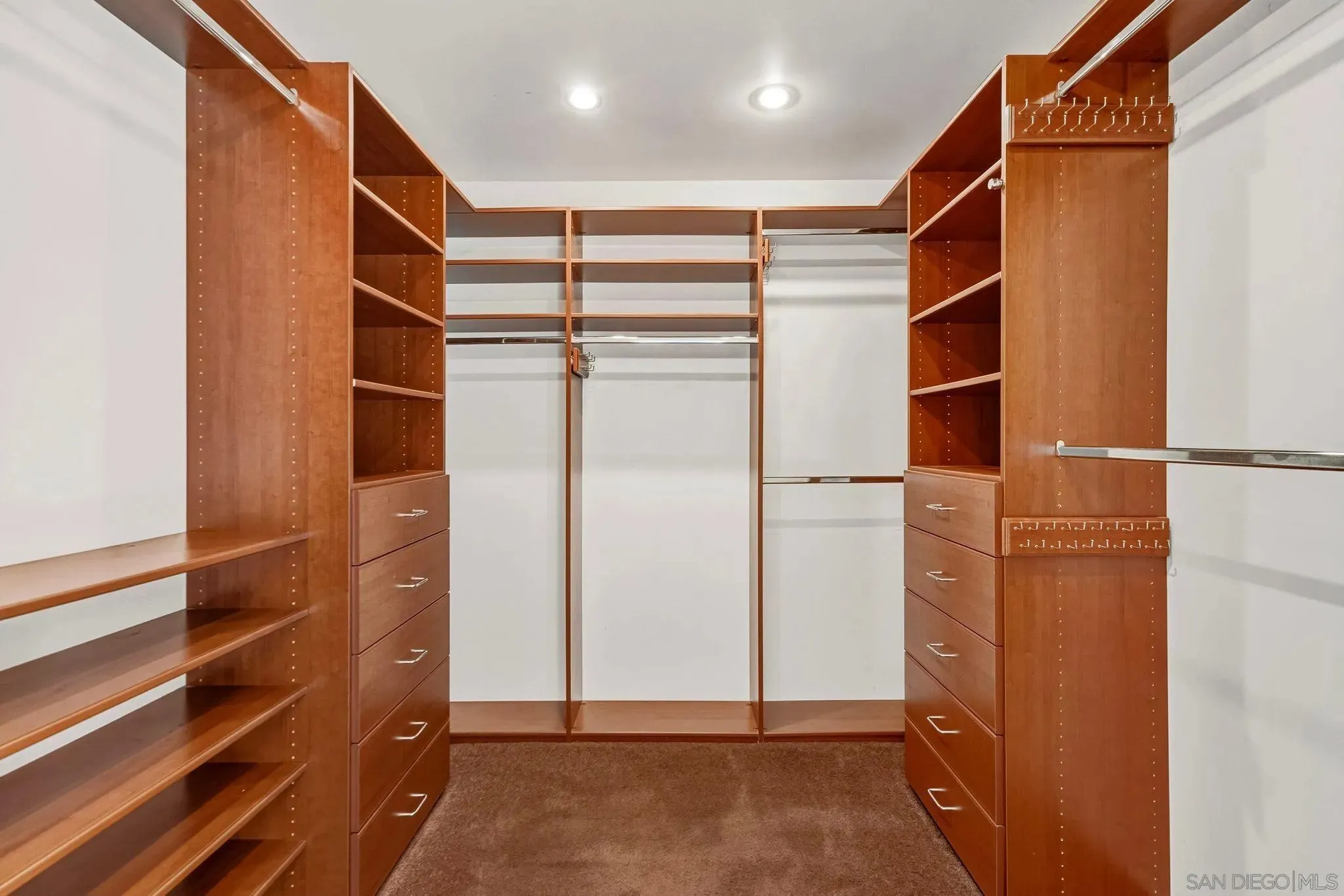 San Diego, California 92114, United States, 3 Bedrooms Bedrooms, ,2 BathroomsBathrooms,Residential,Active,251795