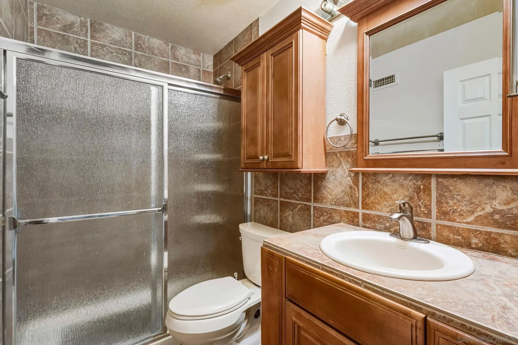 San Diego, California 92114, United States, 3 Bedrooms Bedrooms, ,2 BathroomsBathrooms,Residential,Active,251795