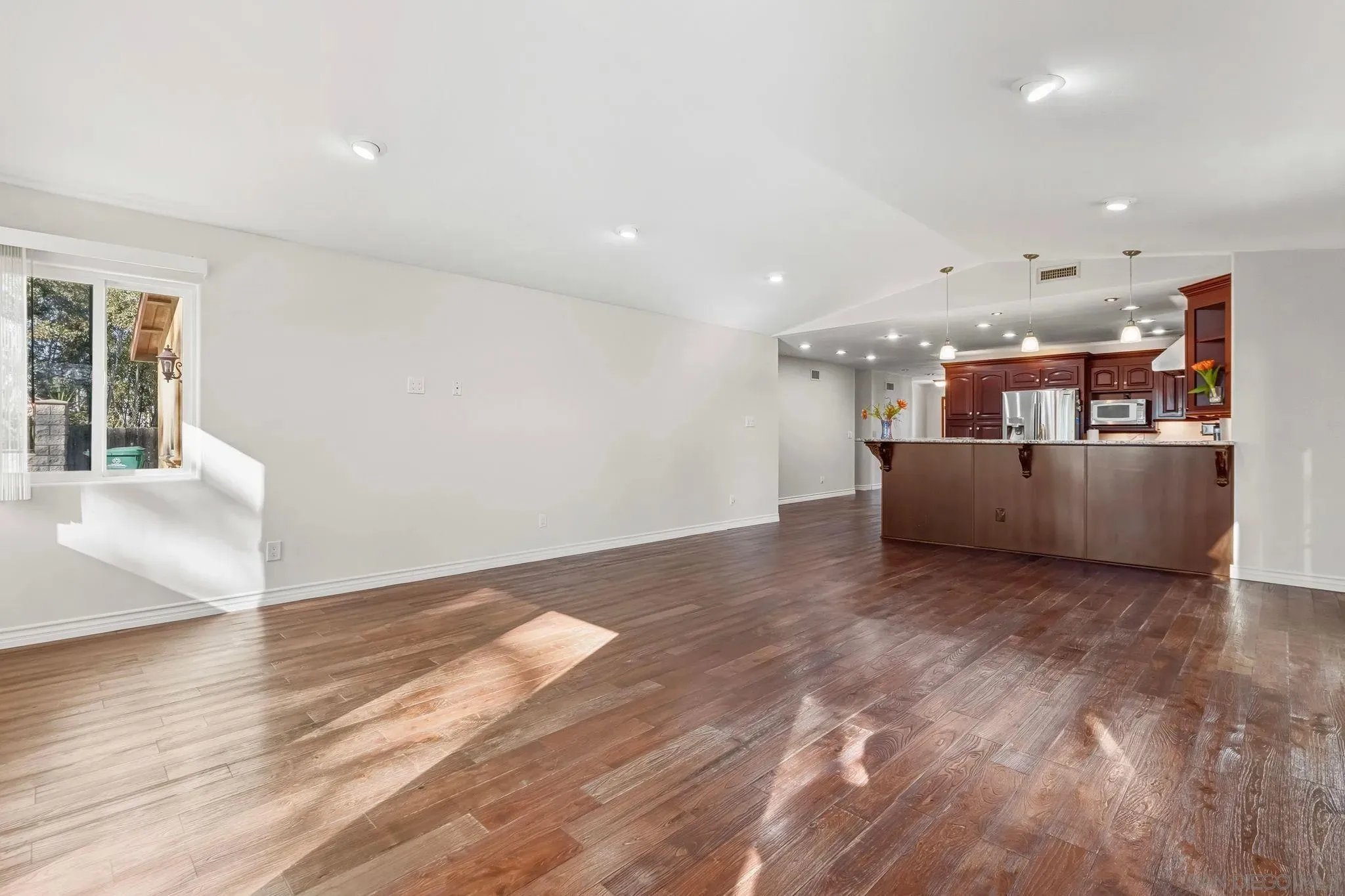 San Diego, California 92114, United States, 3 Bedrooms Bedrooms, ,2 BathroomsBathrooms,Residential,Active,251795