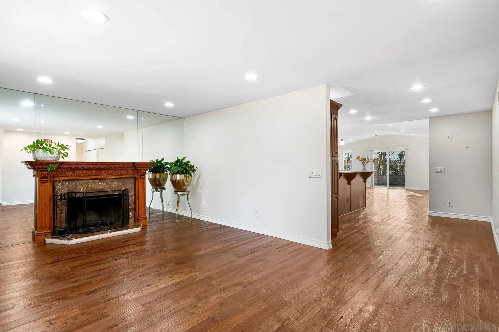 San Diego, California 92114, United States, 3 Bedrooms Bedrooms, ,2 BathroomsBathrooms,Residential,Active,251795