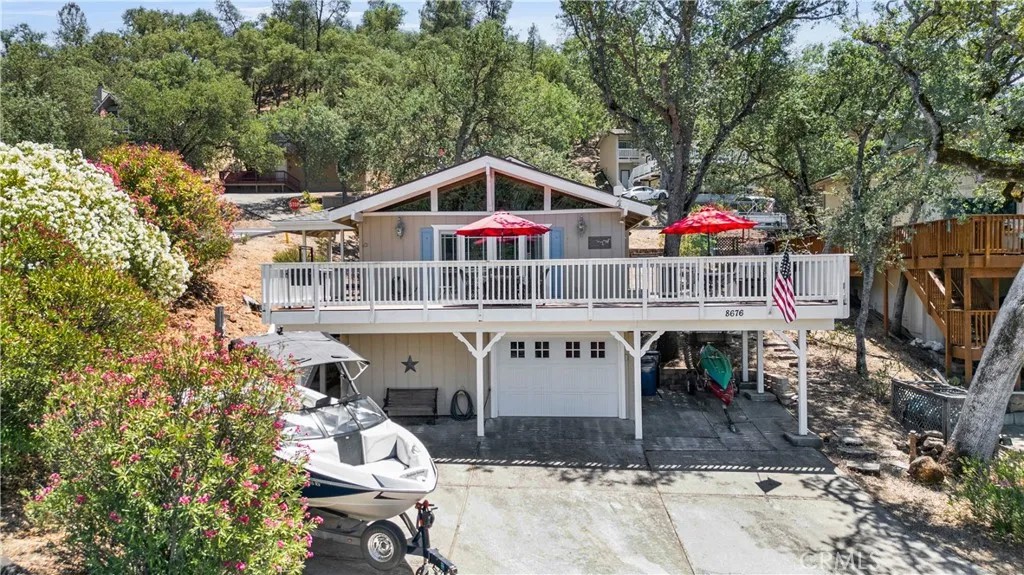 8676 Landlubber Lane