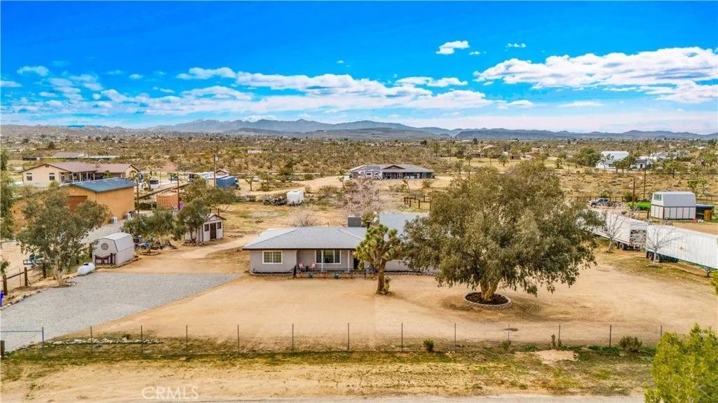 Photo of 4442 Bonita Ave, Yucca Valley, CA 92284 (MLS # JT26030295)