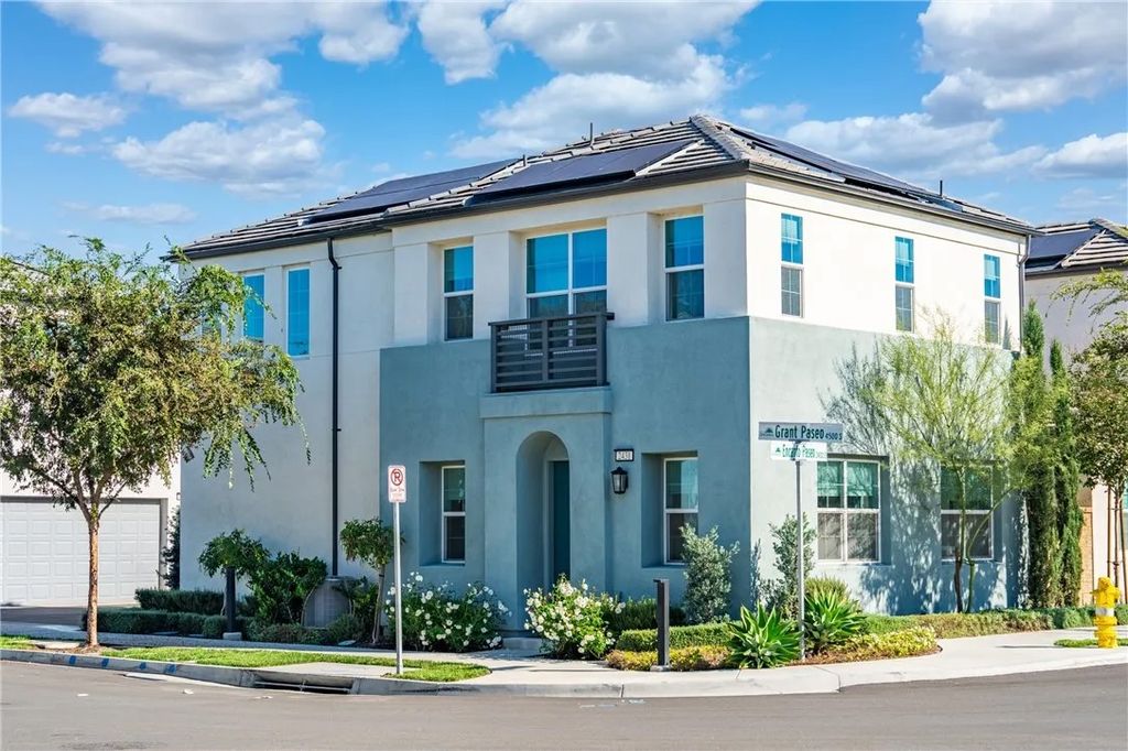 Photo of 2431 E Encanto Paseo, Ontario, CA 91762 (MLS # TR25266372)