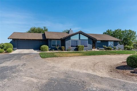 Tiny photo for 7790 Airport Road, Paso Robles, CA 93446 (MLS # NS25249590)