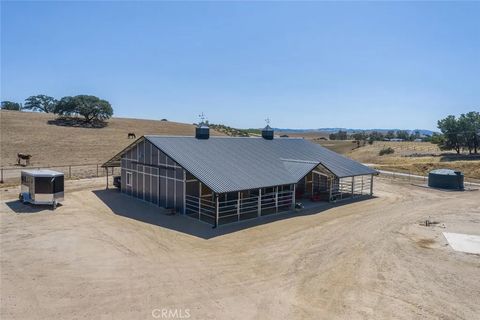 Tiny photo for 7790 Airport Road, Paso Robles, CA 93446 (MLS # NS25249590)