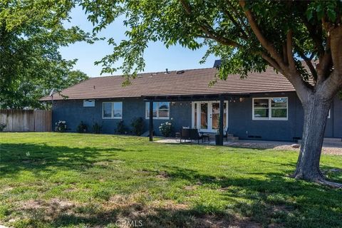 Tiny photo for 7790 Airport Road, Paso Robles, CA 93446 (MLS # NS25249590)
