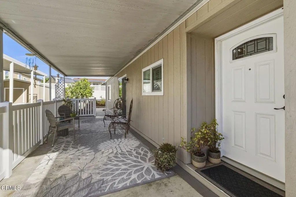 Photo of 176 Chaucer Ln #176, Ventura, CA 93003 (MLS # V1-34243)
