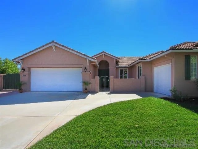 Photo of 23429 Green Glen Rd, Ramona, CA 92065 (MLS # 260013760)