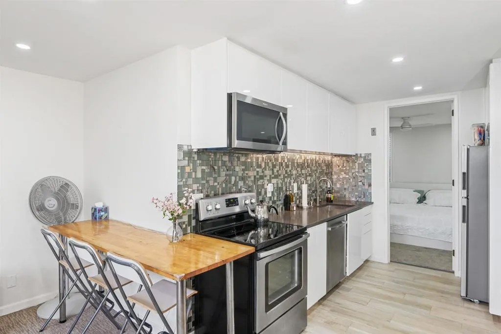 725 Redondo Court 27