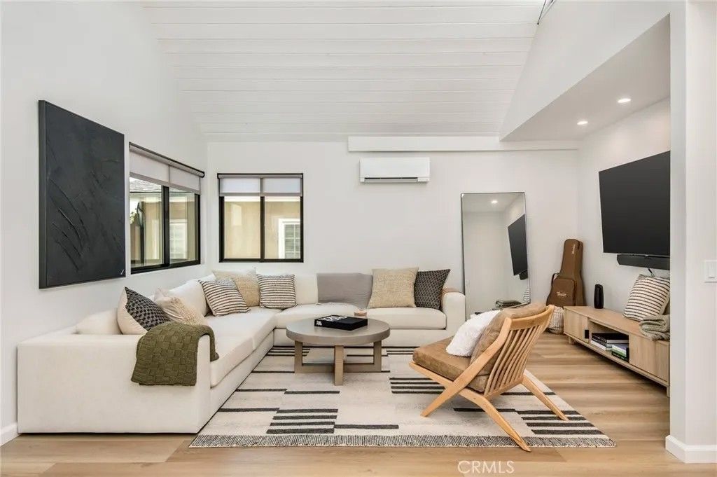 Photo of 717 Orchid Avenue #1/2, Corona Del Mar, CA 92625 (MLS # LG26013978)