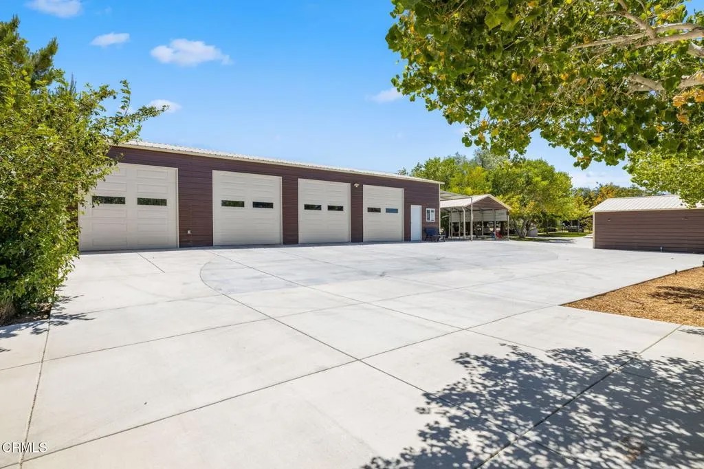 35952 52nd East