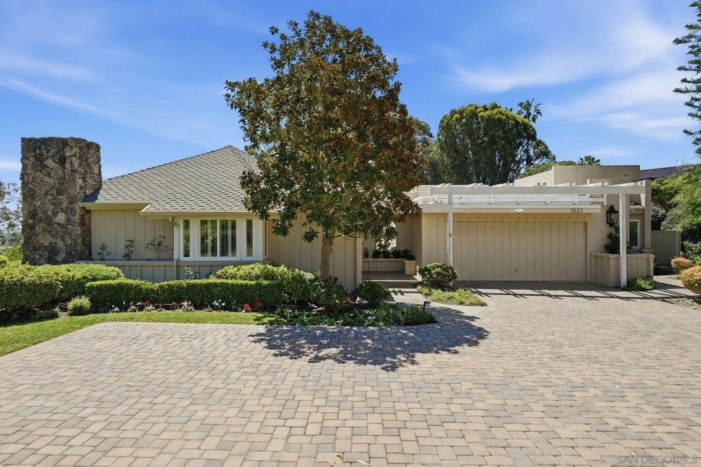 Photo of 1821 Caminito Monrovia, La Jolla, CA 92037 (MLS # 260008755)