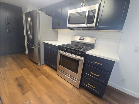 6065 Estelle 13 San Diego CA 92115