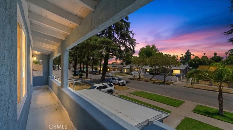 2112 N Pershing Avenue