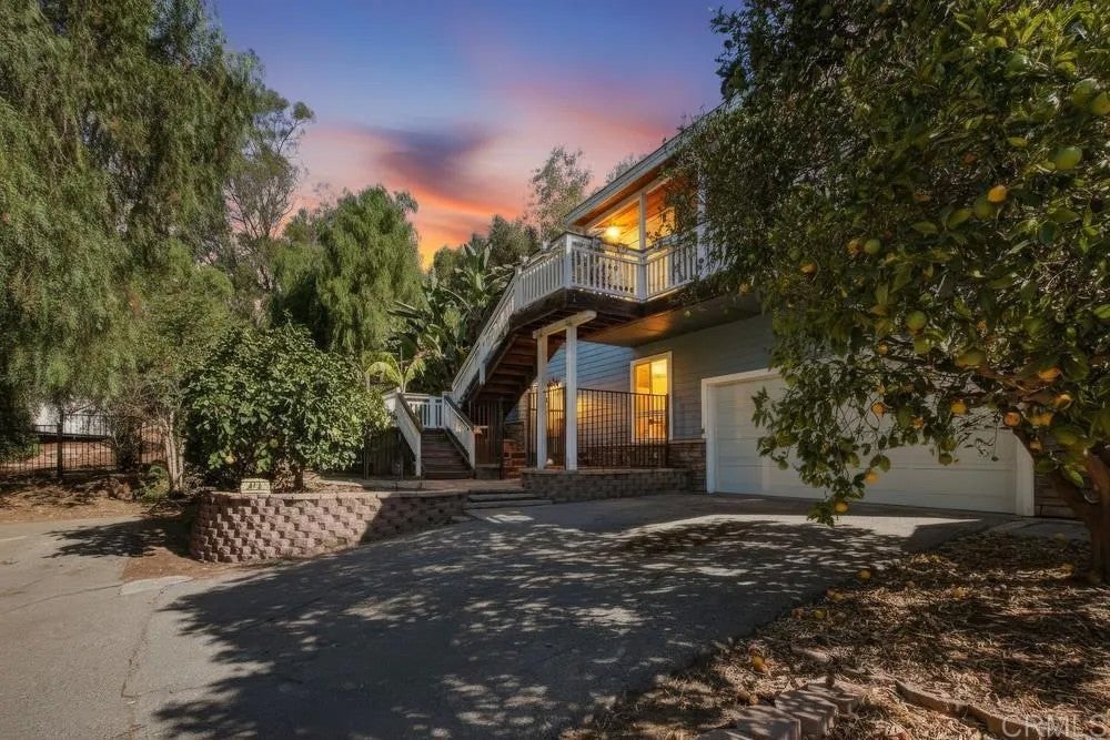 Photo of 472 E Kalmia Street, Fallbrook, CA 92028 (MLS # NDP2609712)