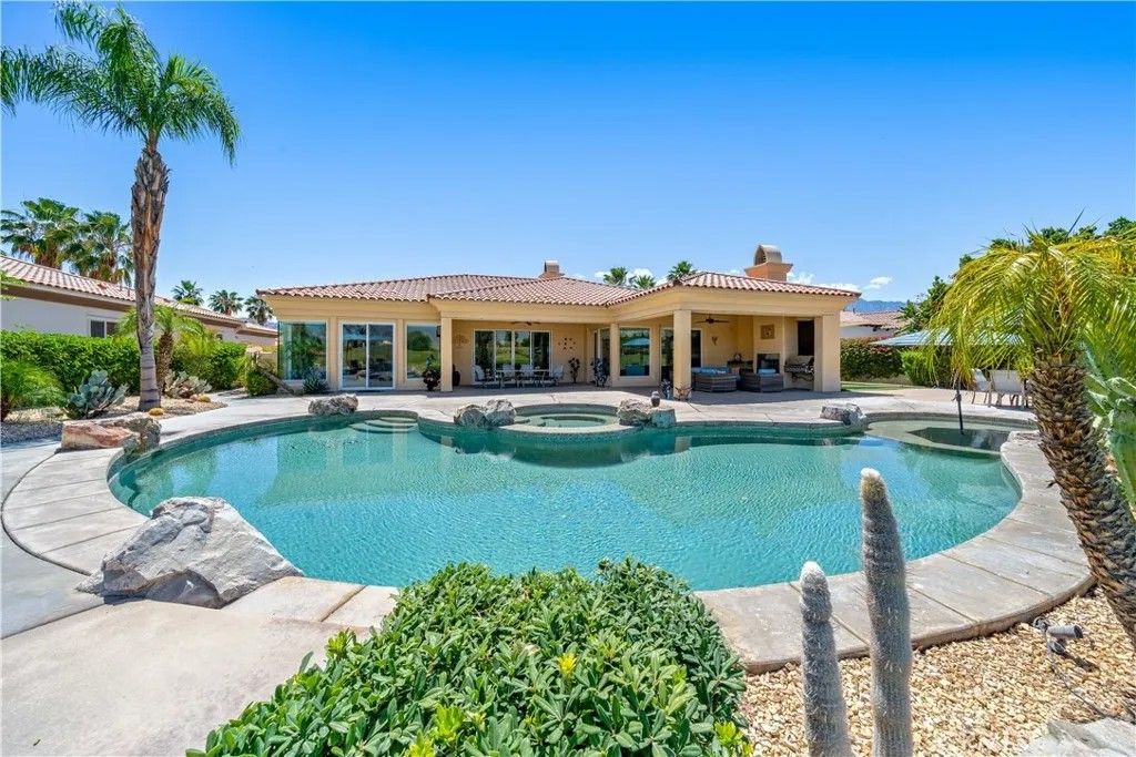 Photo of 138 Royal Saint Georges Way, Rancho Mirage, CA 92270 (MLS # SR26105509)