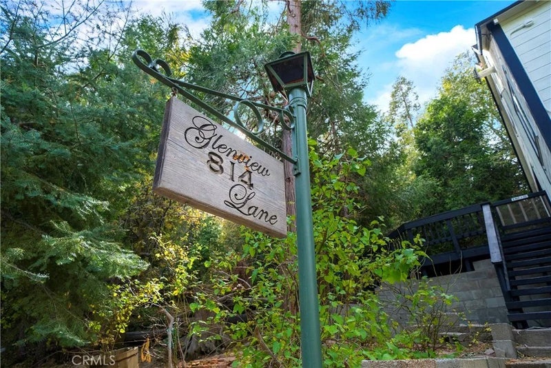 814 Glen View Lane