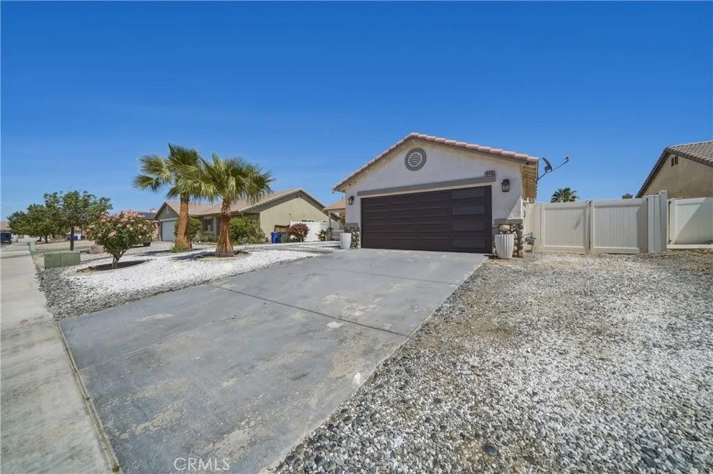 Photo of 15435 Kearny Dr, Adelanto, CA 92301 (MLS # HD26076059)