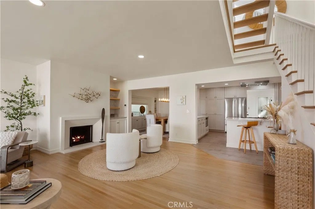 5537 E Seaside Walk