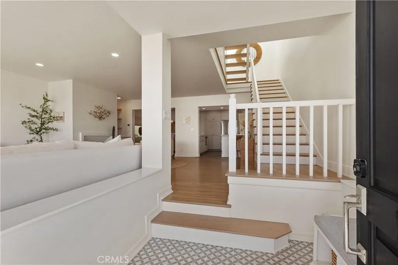 5537 E Seaside Walk