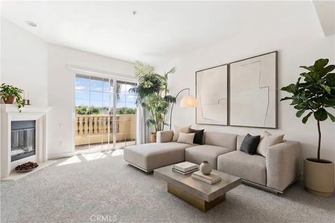 Photo of 14343 Burbank Boulevard #301, Sherman Oaks, CA 91401 (MLS # SR26047958)