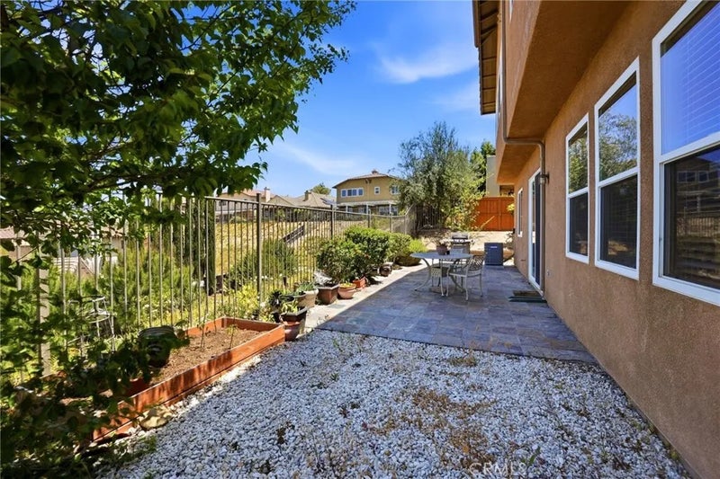 33882 Flora Springs