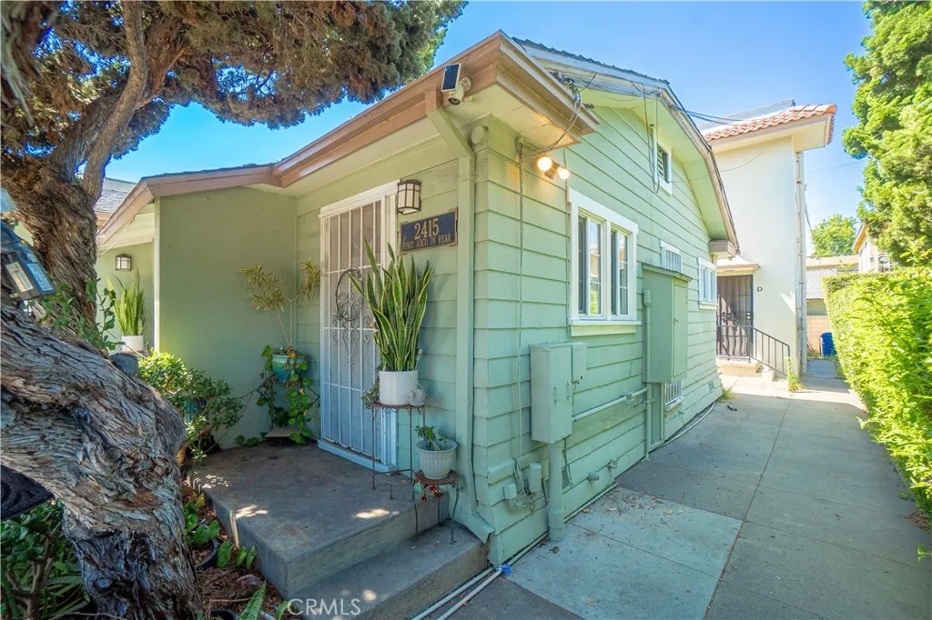 2415 E 7th