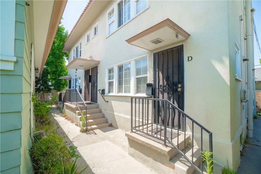 2415 E 7th