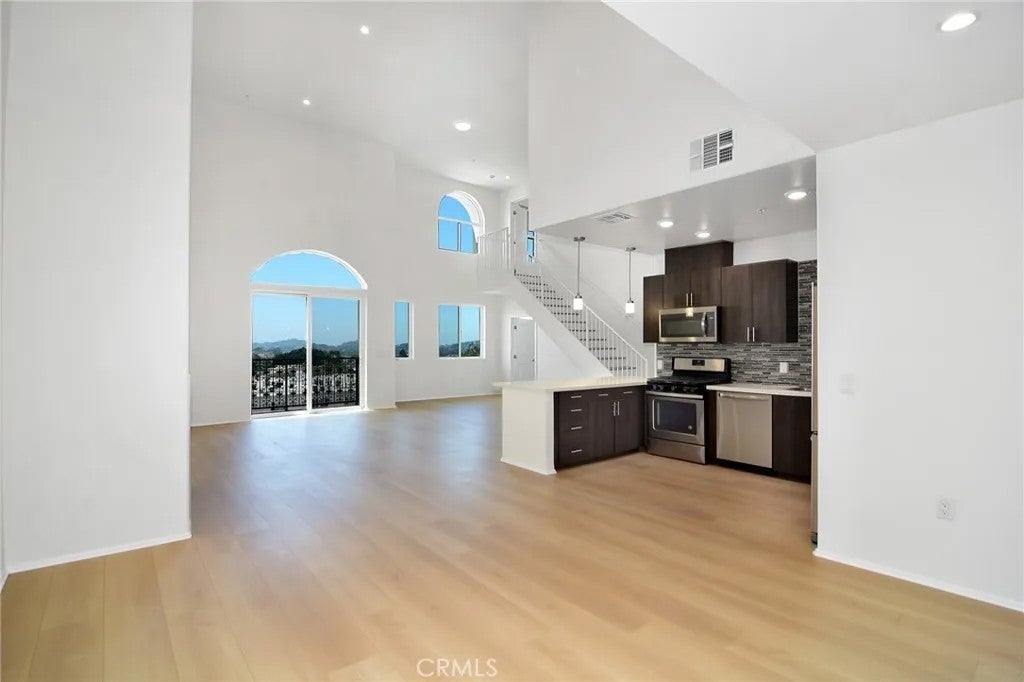 Photo of 124 W Colorado ST #502, Glendale, CA 91204 (MLS # SR26205572)