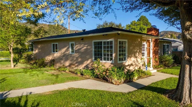 3064 N Verdugo Road