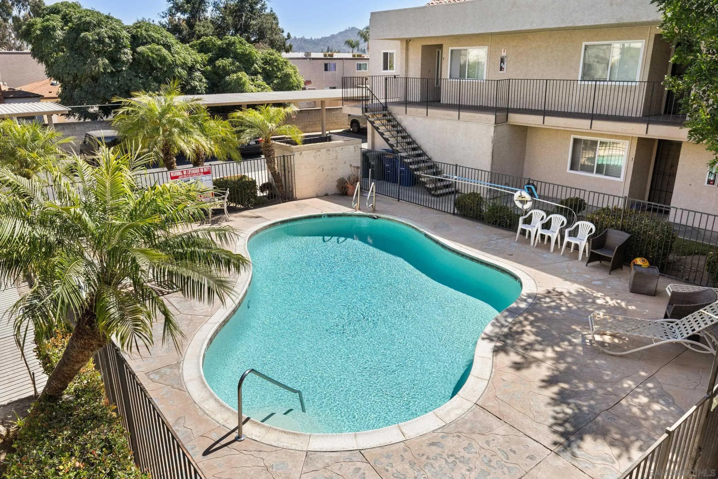 300 Roanoke Rd 13