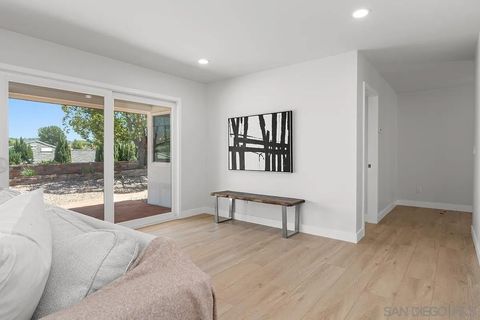 Tiny photo for 12327 Grandee RD, San Diego, CA 92128 (MLS # 260010971)