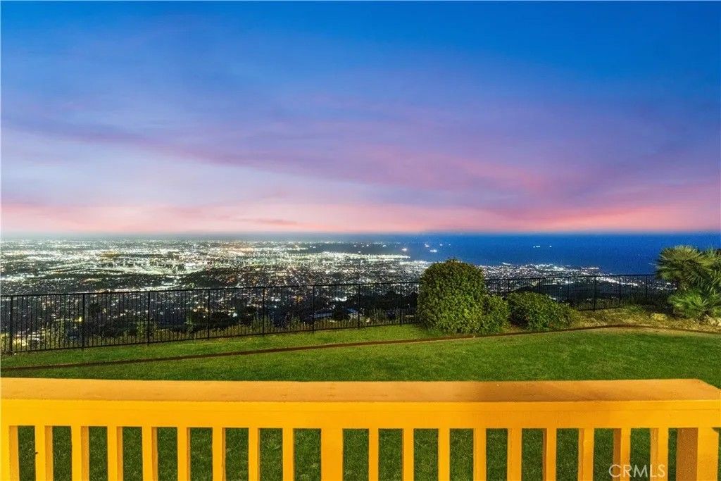 Photo of 10 Avenue De Azalea, Rancho Palos Verdes, CA 90275 (MLS # WS26082813)