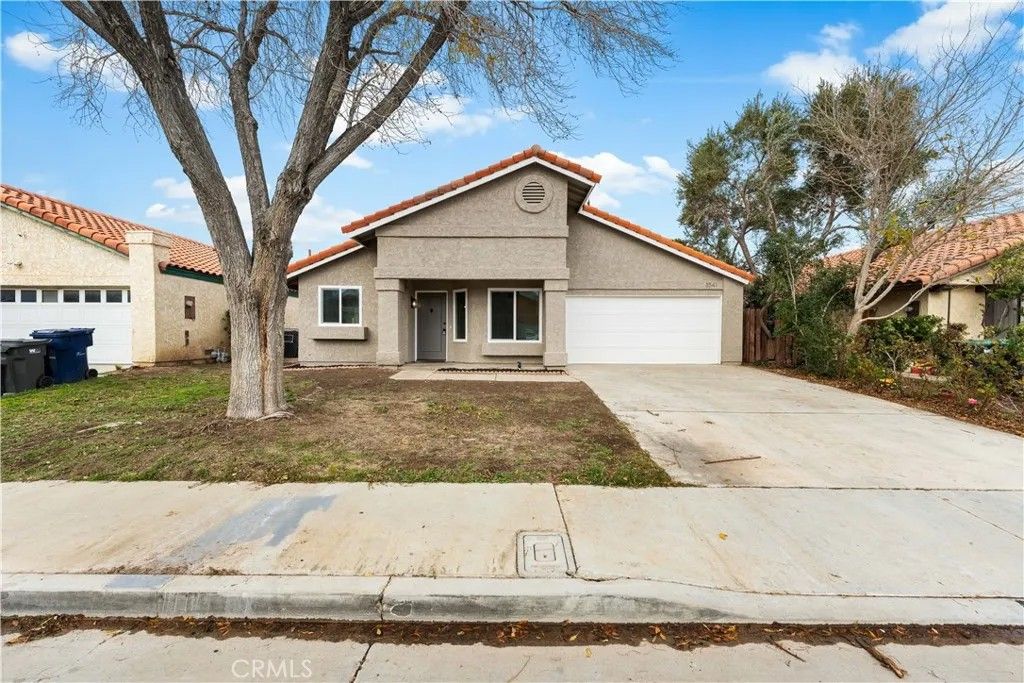 Photo of 3541 Acorde Ave, Palmdale, CA 93550 (MLS # SR26006240)