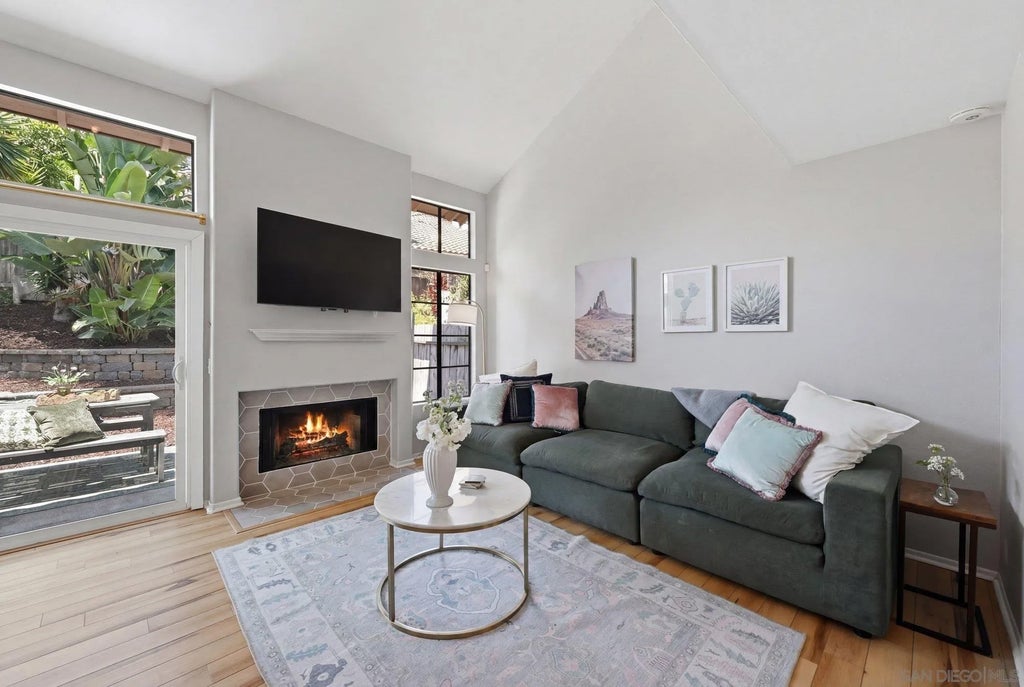 Photo of 12305 Caminito Mira Del Mar, San Diego, CA 92130 (MLS # 260013795)