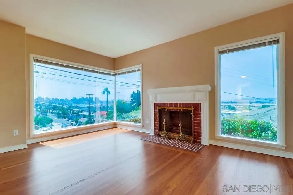3812 Henry St.
