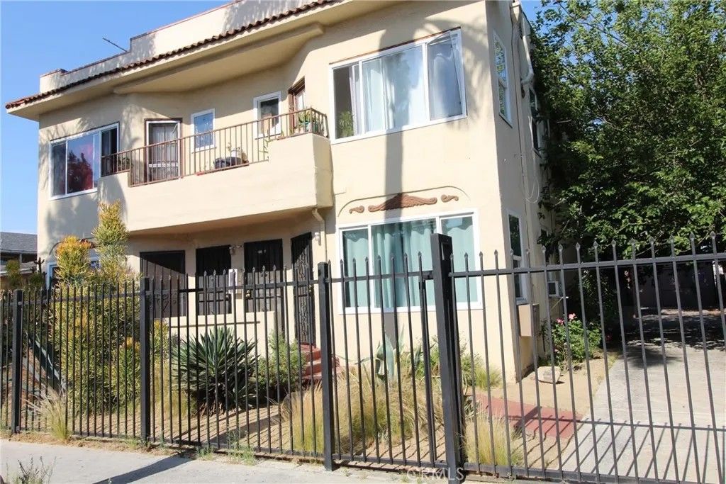 Photo of 7024 Middleton Street #B, Huntington Park, CA 90255 (MLS # OC25248718)