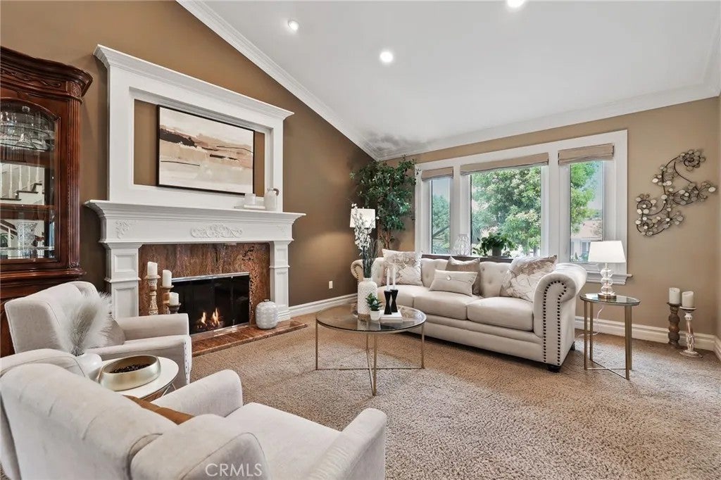 2204 E Vista Mesa Way