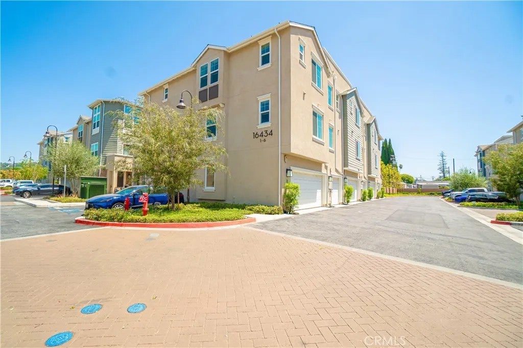 16434 Whittier #6 Boulevard
