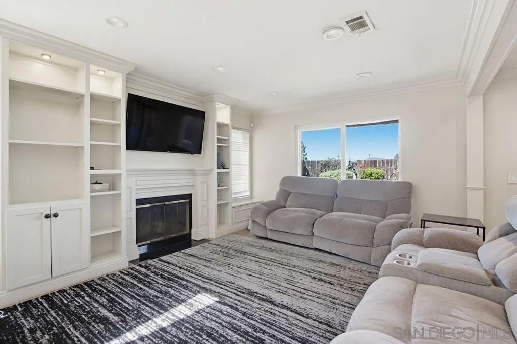 Photo of 746 Granite Hills Circle, El Cajon, CA 92019 (MLS # 260007120)