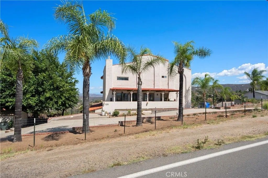 Photo of 2638 W Victoria Drive, Alpine, CA 91901 (MLS # SW25200572)