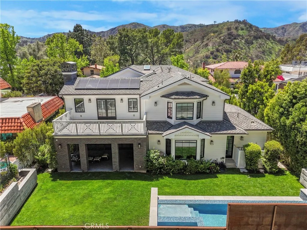2520 La Condesa Drive