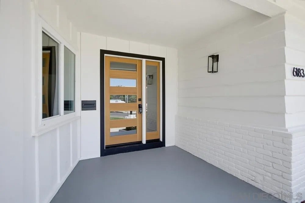 6183 Rockhurst