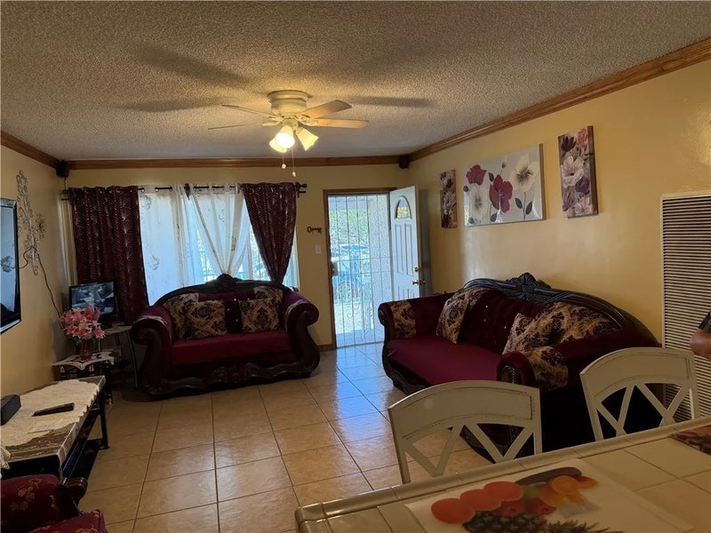 15614 S Lime