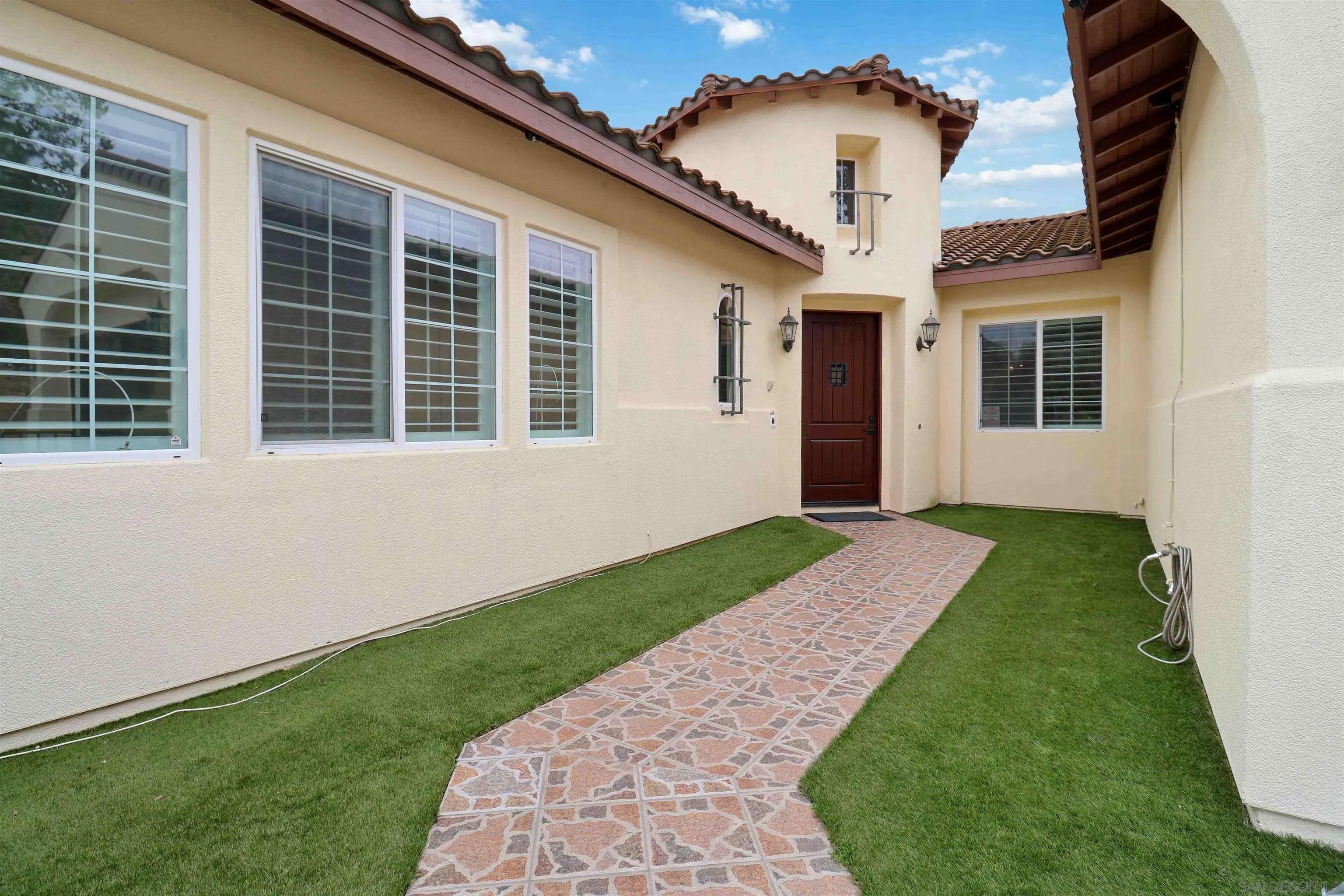 2387 Country Heights Rd.