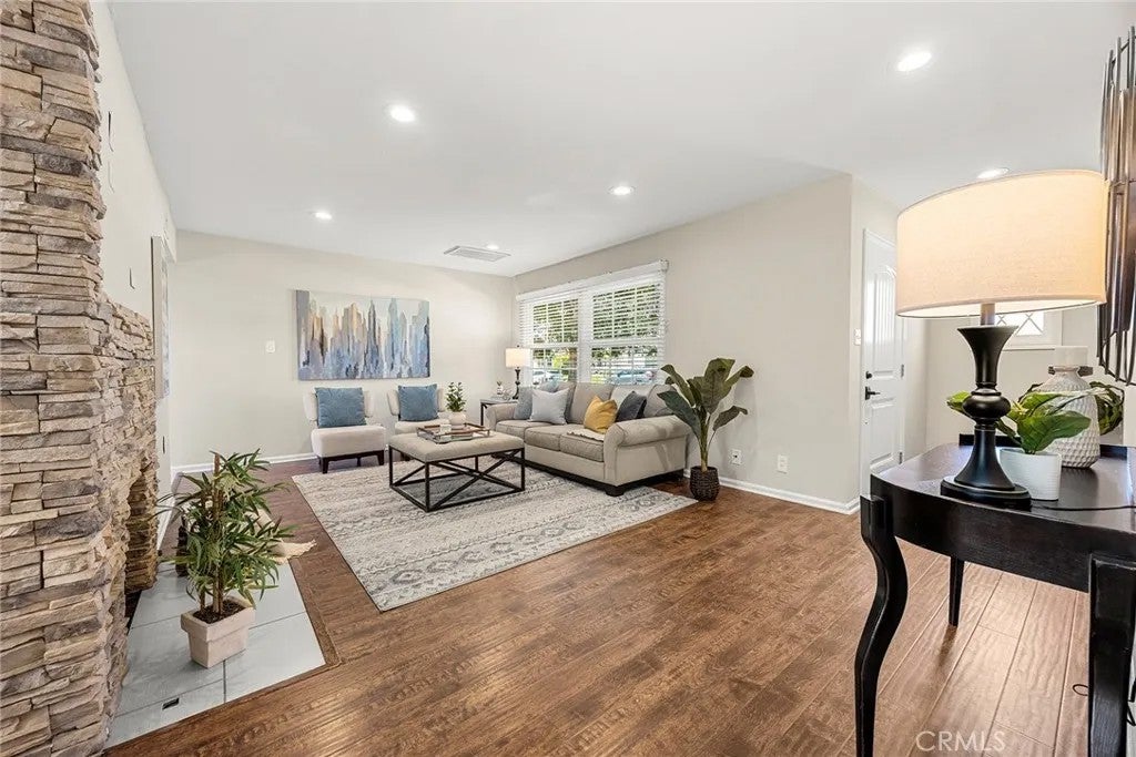 330 Magnolia Avenue
