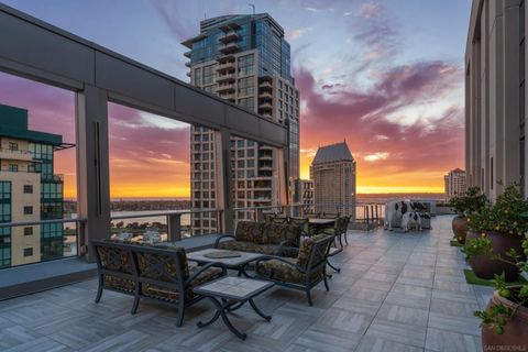 Tiny photo for 645 Front St #2204, San Diego, CA 92101 (MLS # 260003006)