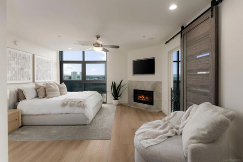 Tiny photo for 645 Front St #2204, San Diego, CA 92101 (MLS # 260003006)