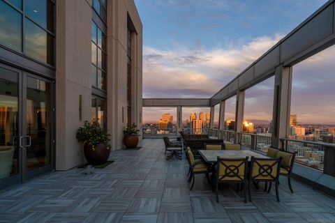 Tiny photo for 645 Front St #2204, San Diego, CA 92101 (MLS # 260003006)